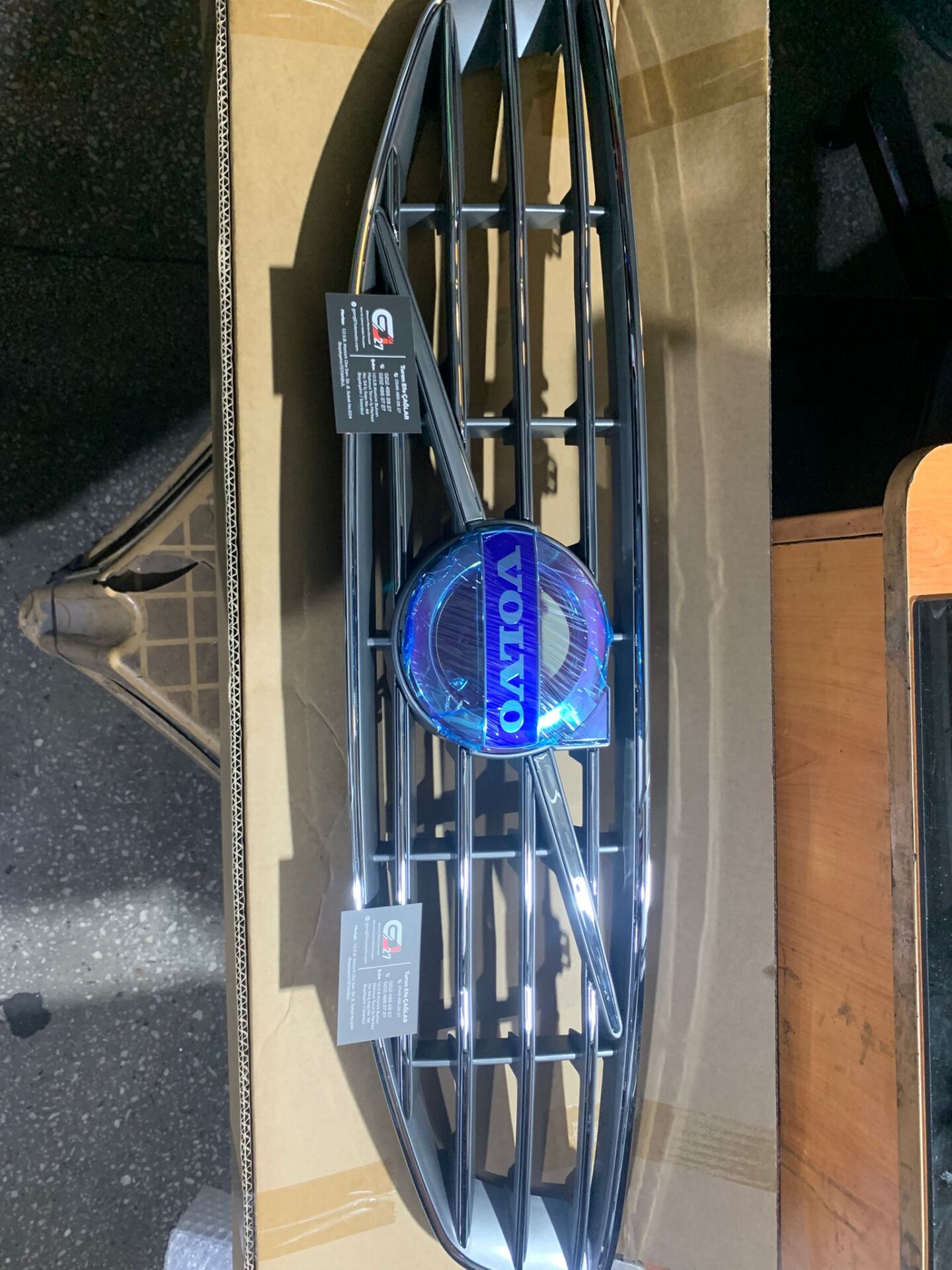 VOLVO S60 2013-2018 MODEL ARASI ÖN PANJUR LOGOLU 31364101